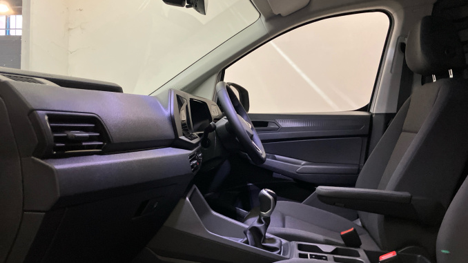Volkswagen Caddy Maxi Caddy Cargo Maxi C20 Diesel 2.0 TDI 102 Commerce Plus Van [Assistance] - Image 21